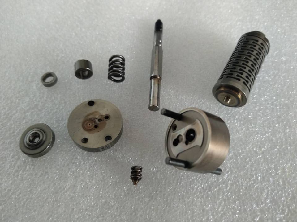 NO.590(8) BOSCH Piezo Injector Parts 